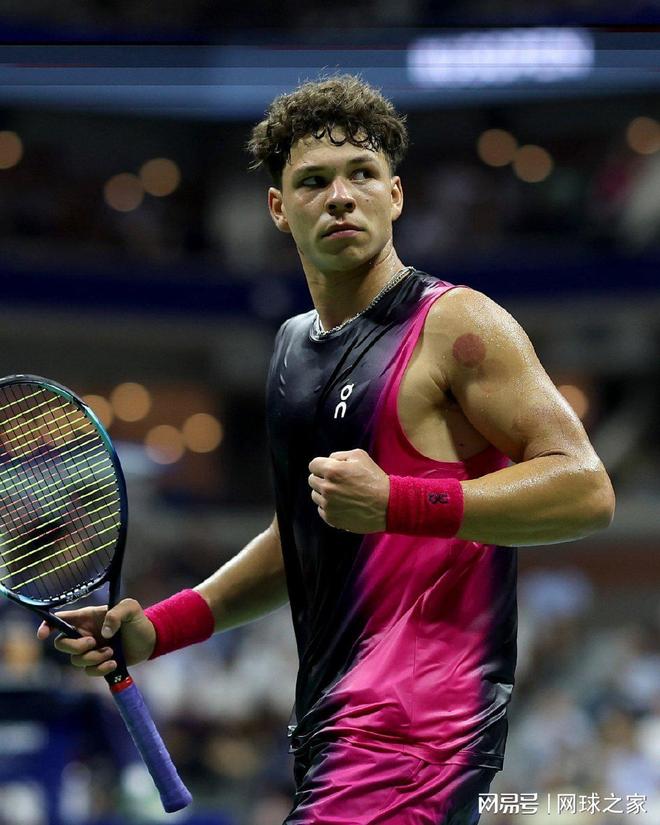 投入到了青 投入到了青