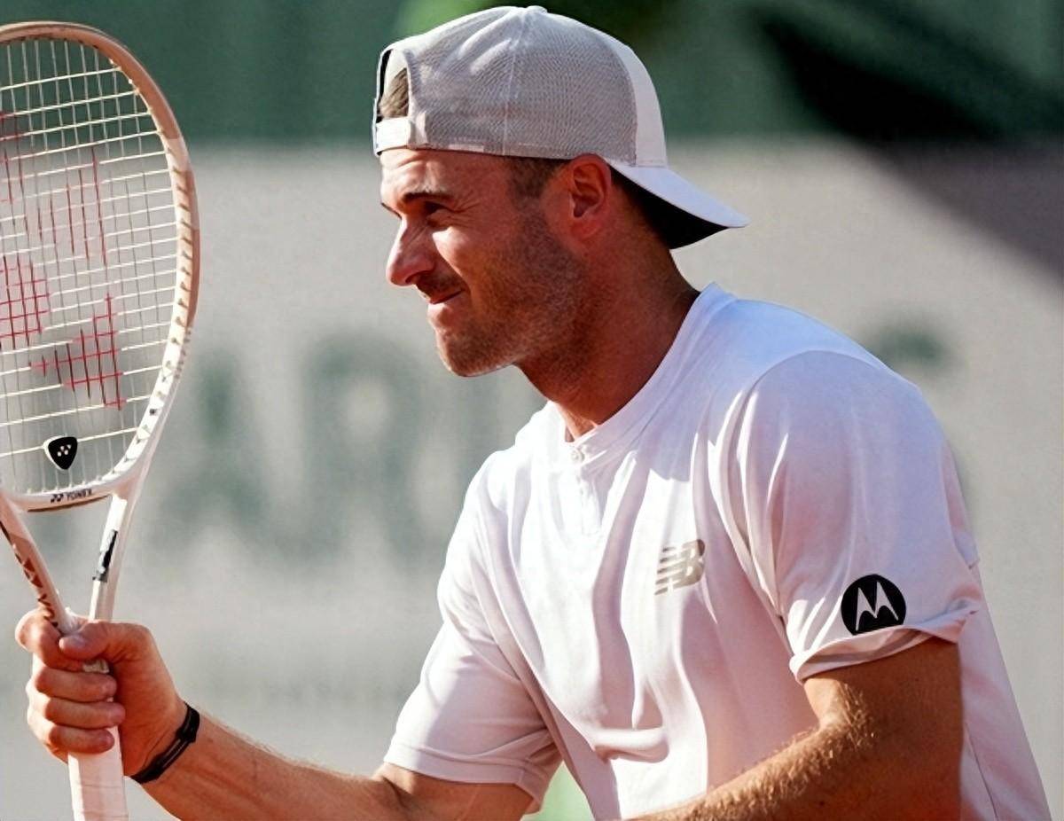 他用一场又 他用一场又