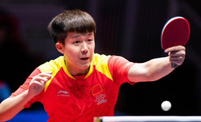 两位球员至 两位球员至